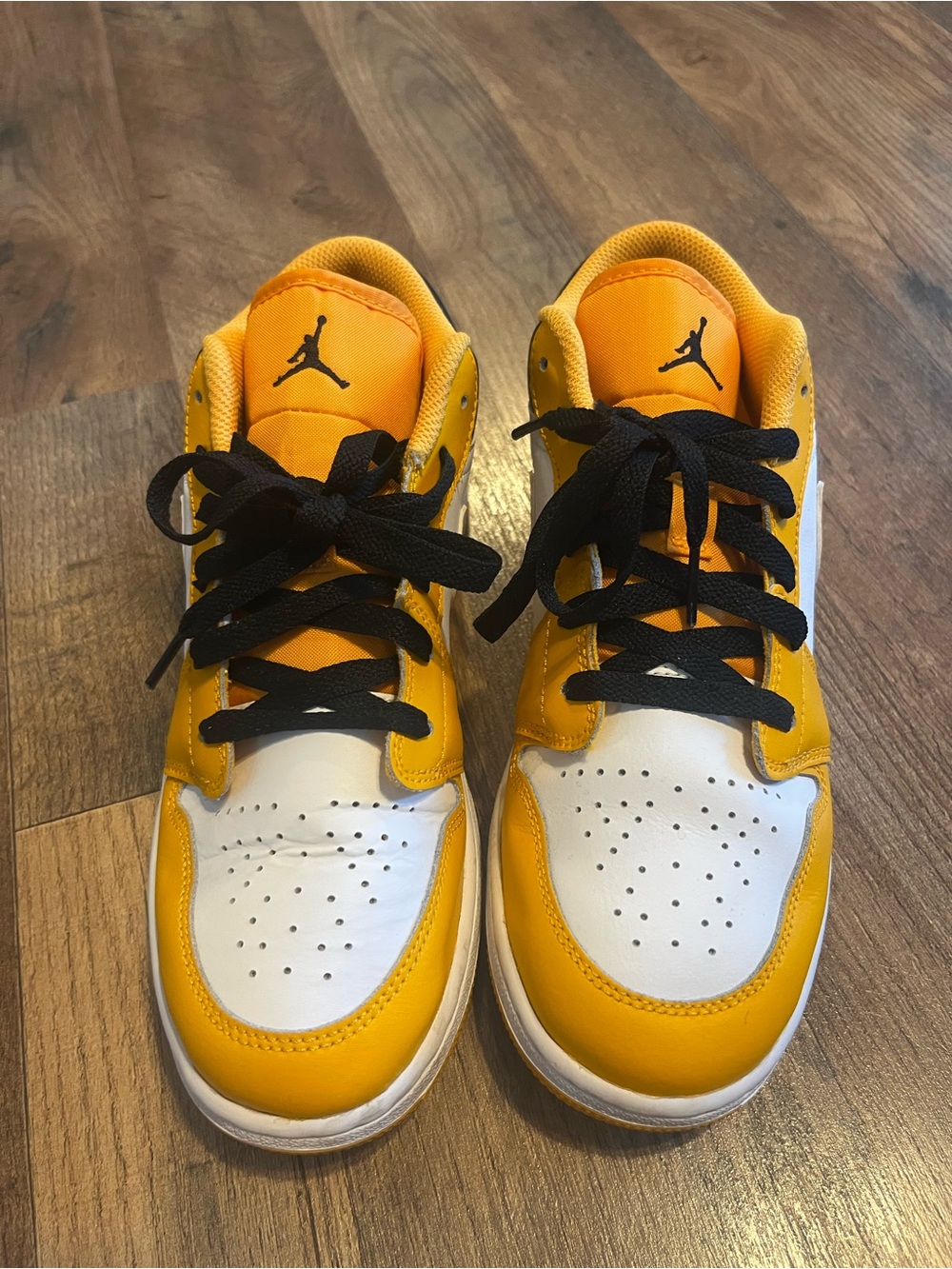 Jordan Kids Yellow & White Low-Top Sneakers with Black Laces